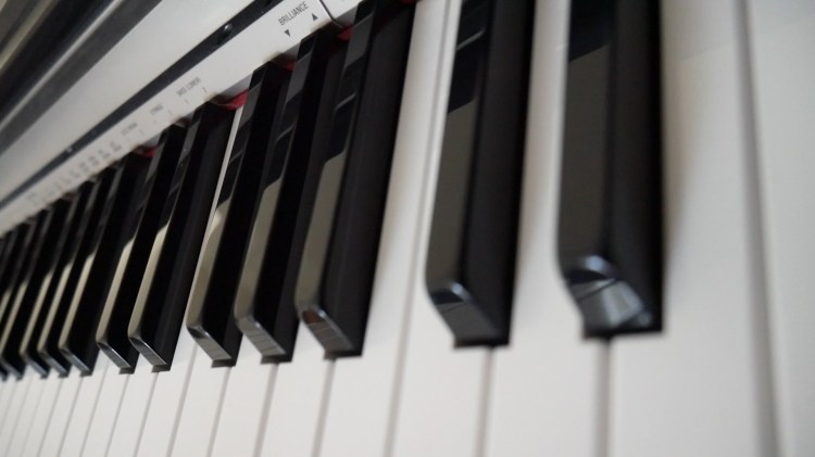 James Dickson is and Artist and Magician from the North East of Scotland Teaching the art of Piano to Adults without Sheet Music